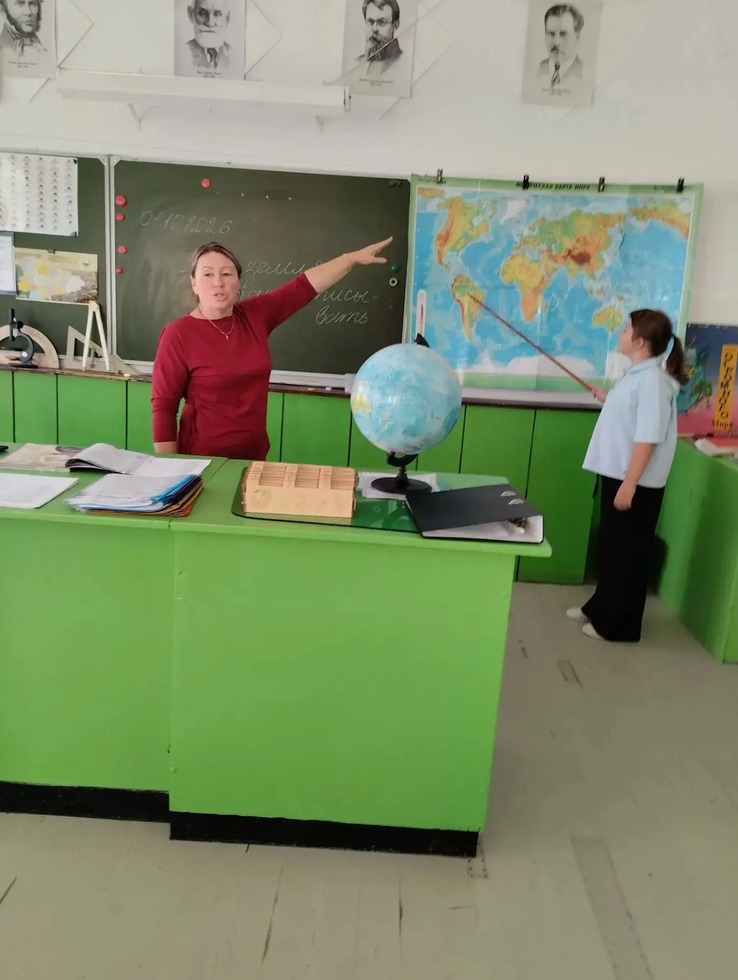 Наш "Профессиональный компас" в 4 классе прошел просто замечательно! Сегодня ребята при...