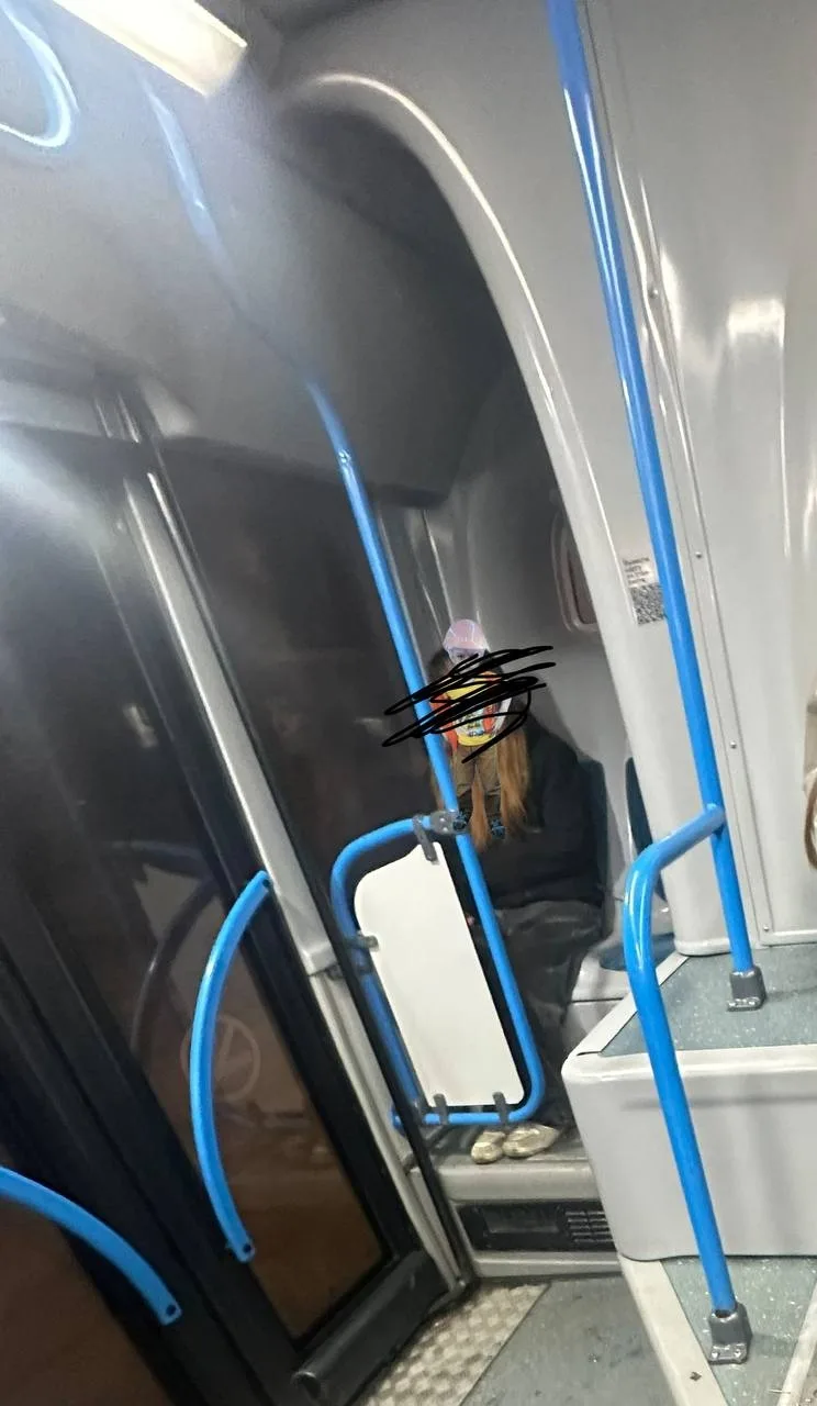 ищу эту девушку была 05.10.26 в 20 с чем то в 34 автобусе ехала в сторону северка, чере...