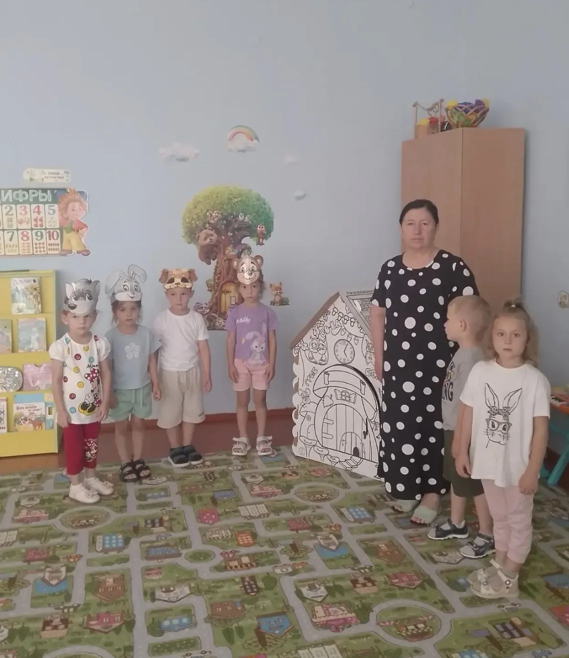 ⎯⎯⎯⎯⎯⎯⎯⎯⎯⎯
🐾 В гостях у сказки: приключения Волка, Медведя и Собаки! 🐾

В нашей средней группе про
