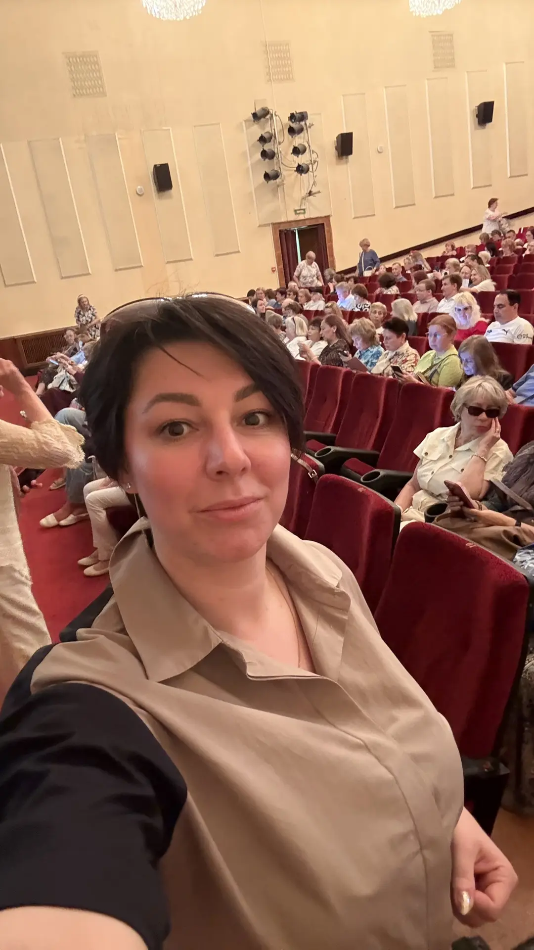 Сегодня, 5 июня, я пришла на концерт в Центральном доме литераторов: День русского язык...