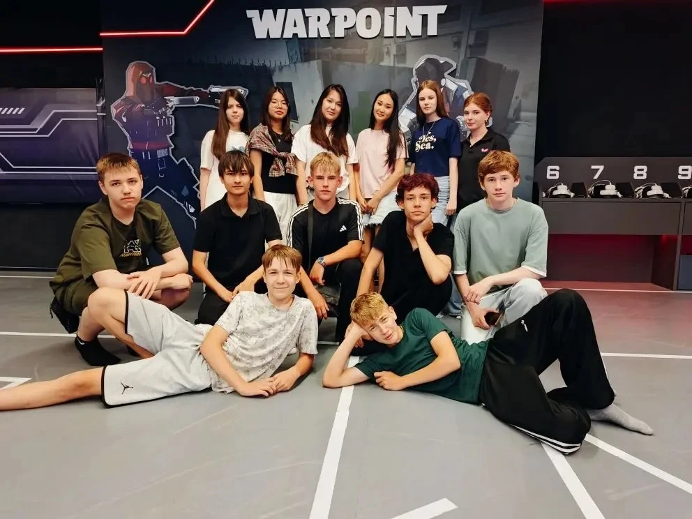 🔥10 июня учащиеся 8 «А» класса вместе с классным руководителем  посетили Warpoint — клуб виртуально