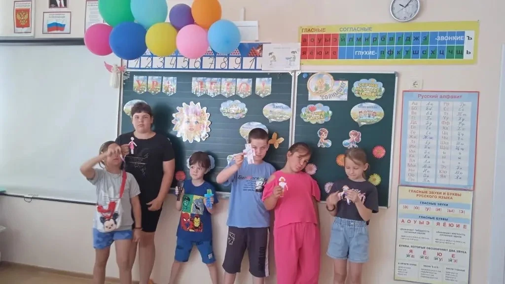 В 1 отряде прошла акция "Чистый лес. " Так же провели беседу как вести себя в лесу. Убрали мусор в п