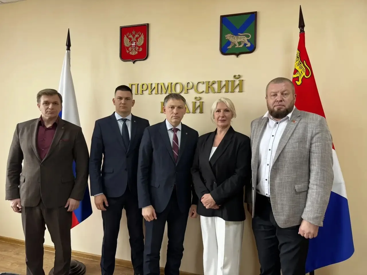 В министерстве здравоохранения Приморского края прошла встреча с новым руководителем ре...