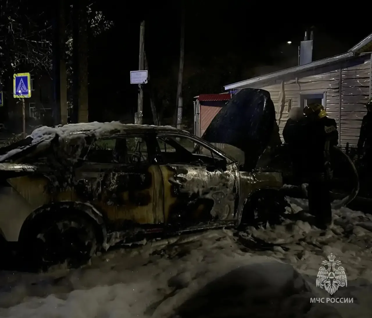 🚗 В Иванове ночной пожар уничтожил автомобиль
