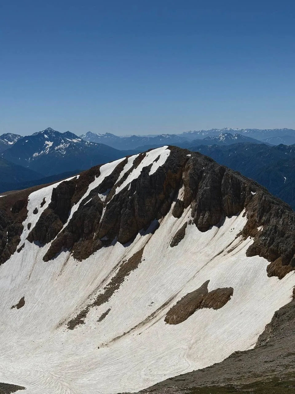🏔Оштен. Поход одного дня.

Это место считается одним из самых красивых в Адыгее😍. 

📍Находится Ош