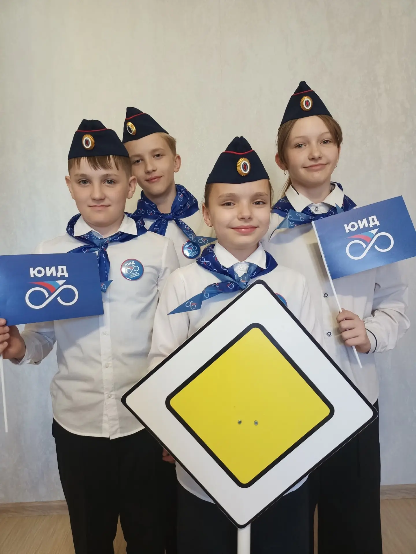 Сегодня команда 5Б класса защищала честь Струго- Красненского муниципального округа на областном эта