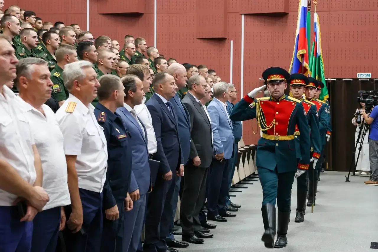 Принял участие в торжественном собрании, посвященном Дню сотрудника органов следствия Р...
