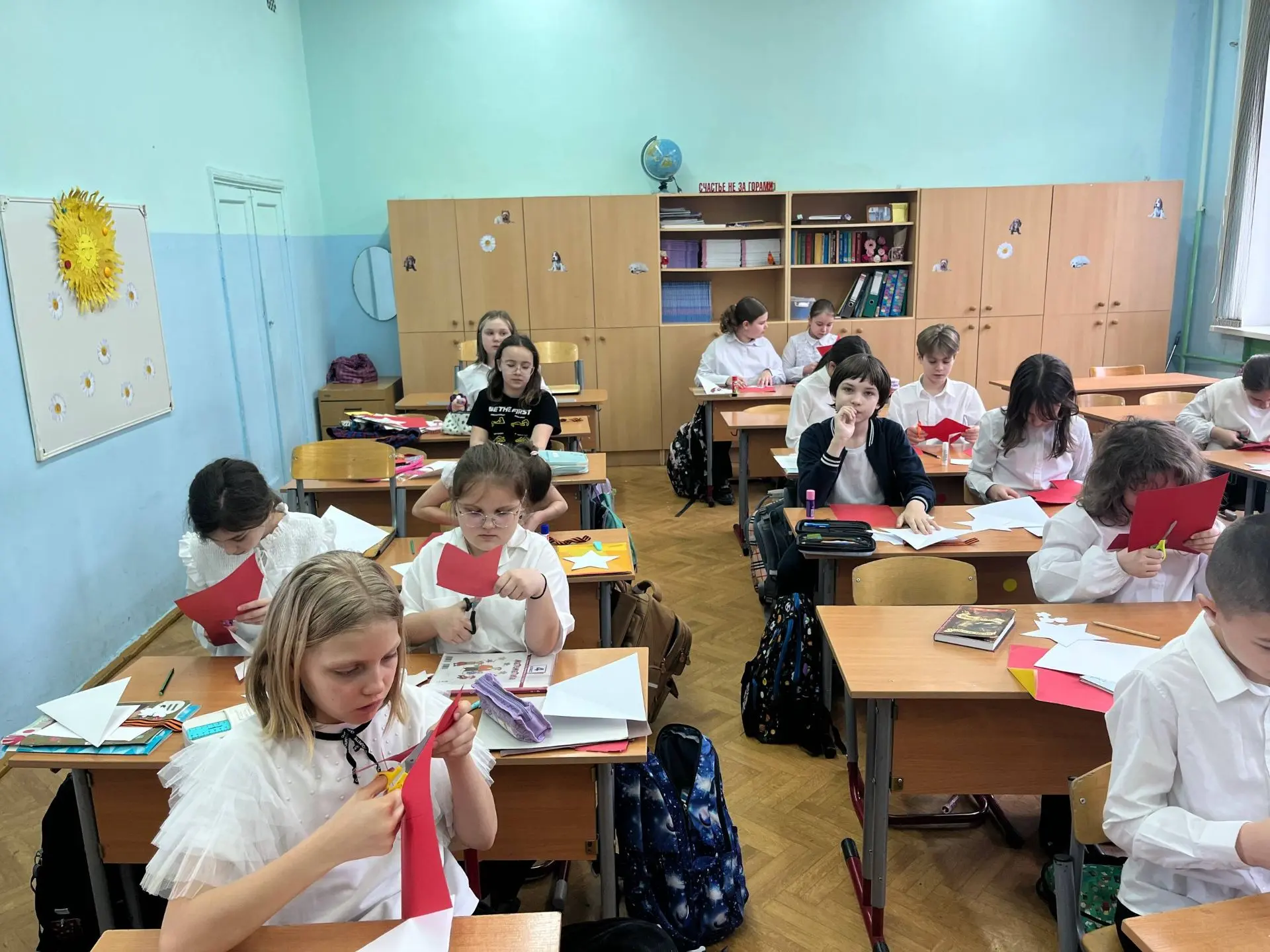 🙌 Мастер-классы на 9 мая  9 Мая — праздник, объединяющий поколения.  В преддверии Дня Великой Победы