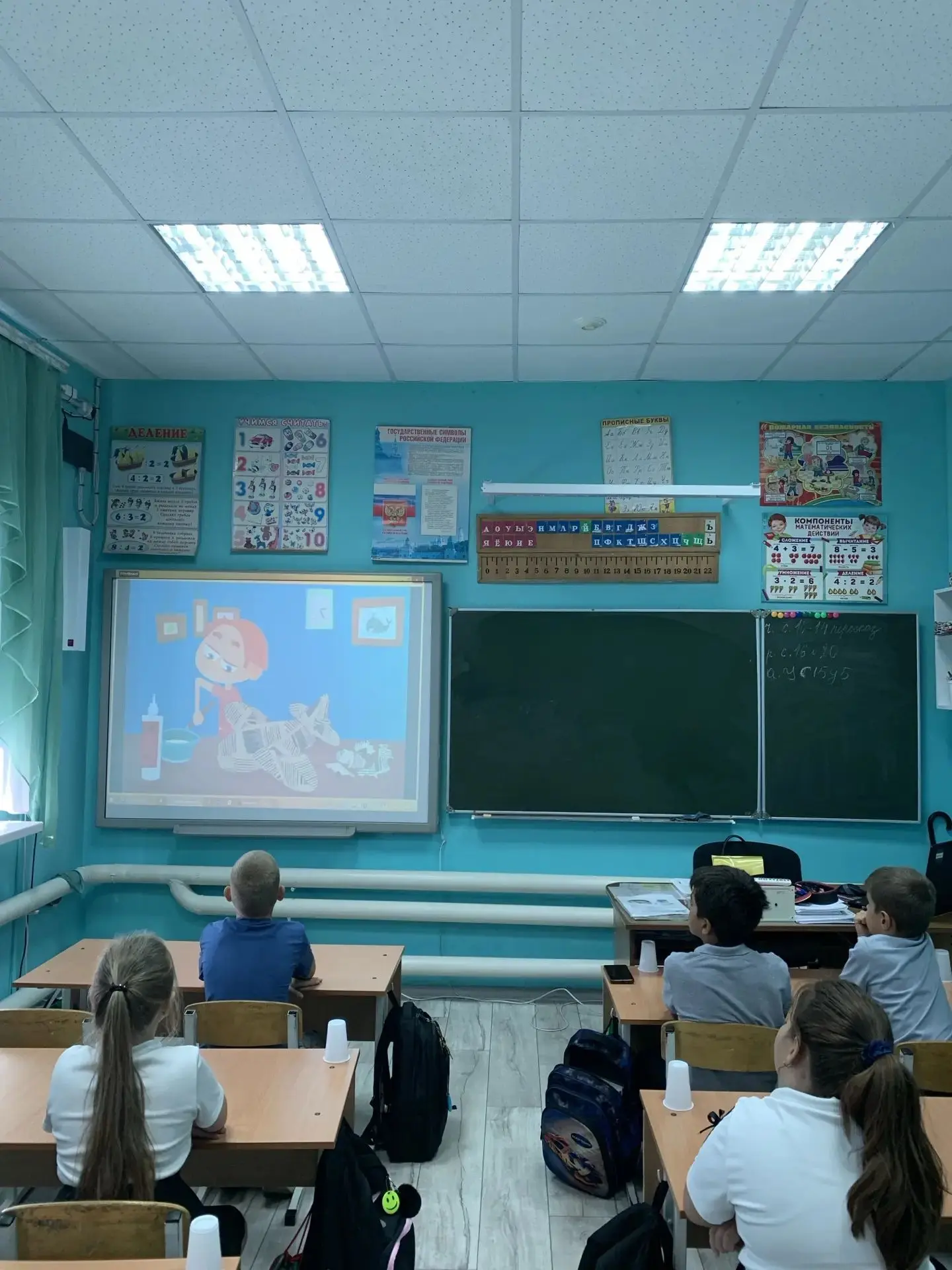 Сегодня в нашей школе прошёл очередной урок "Разговоров о важном".