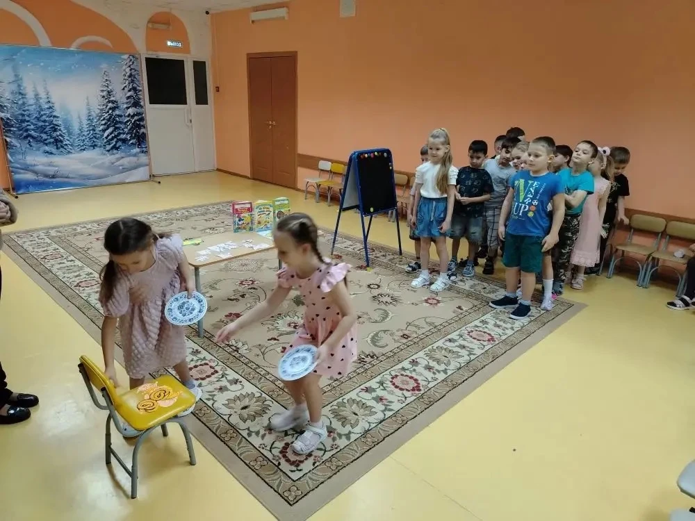 📚В детском саду "Машенька" прошла встреча
с социальными партнерами, сотрудниками детской библиотеки