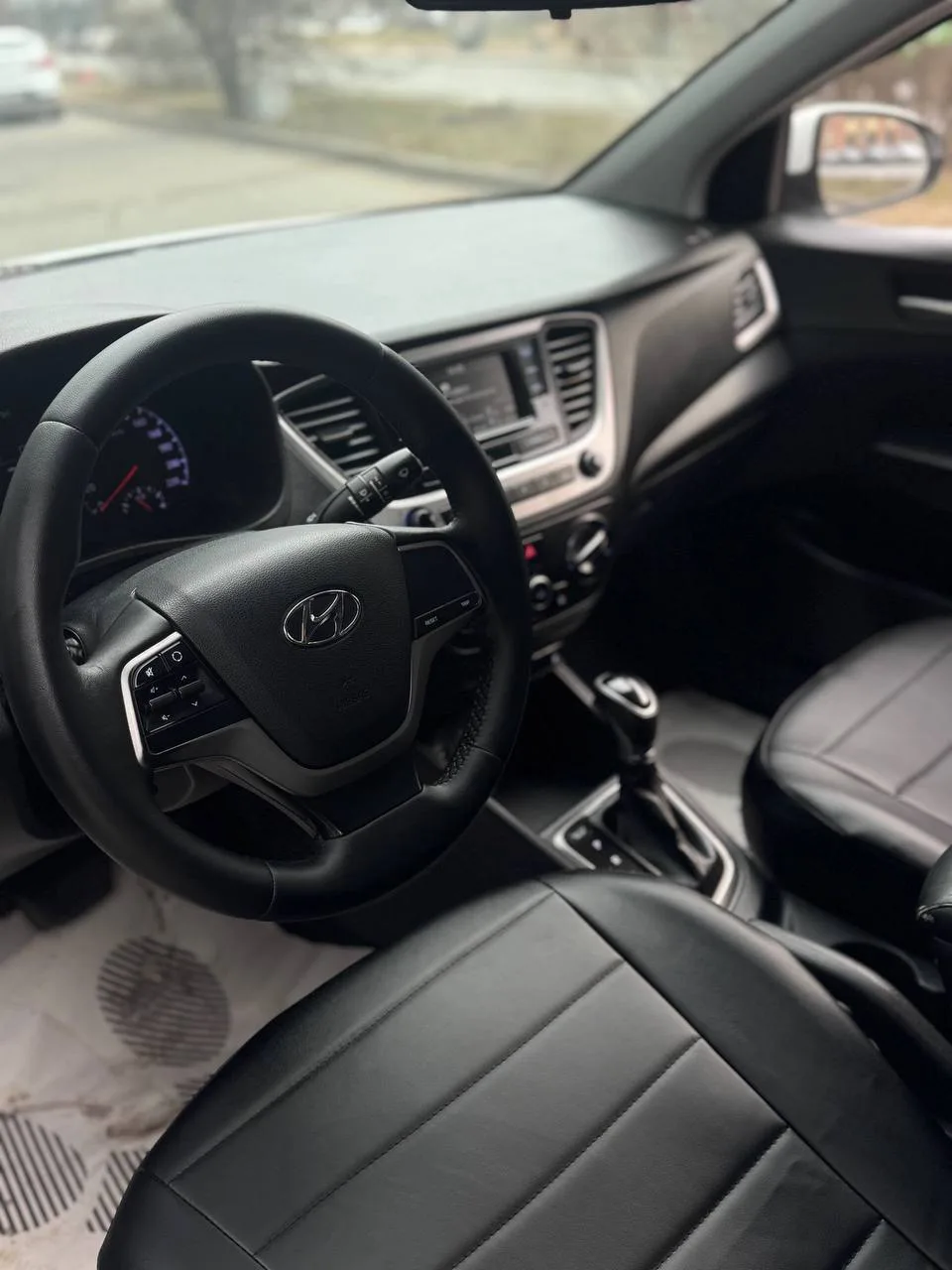 😍Скидка еще 30.000₽  Hyundai Solaris  ▪️ Год выпуска — 2017 ▪️ 1.4 | автомат | 100 лс ▪️ 248 тысяч п