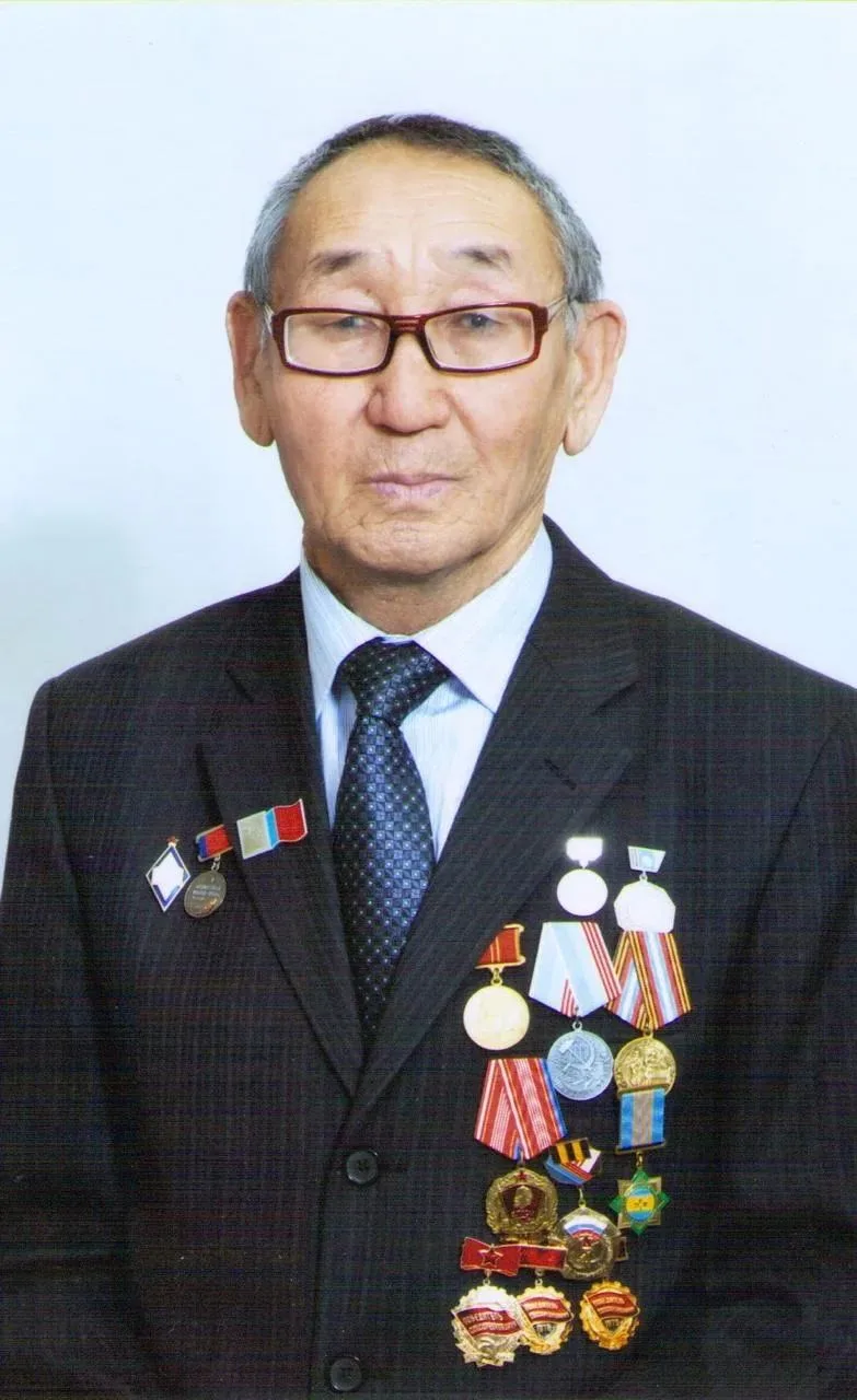 Чурапчы улууһун үөрэҕин салалтатын, үөрэҕирии эйгэтин бары үлэһиттэрин  ааттарыттан ыты...