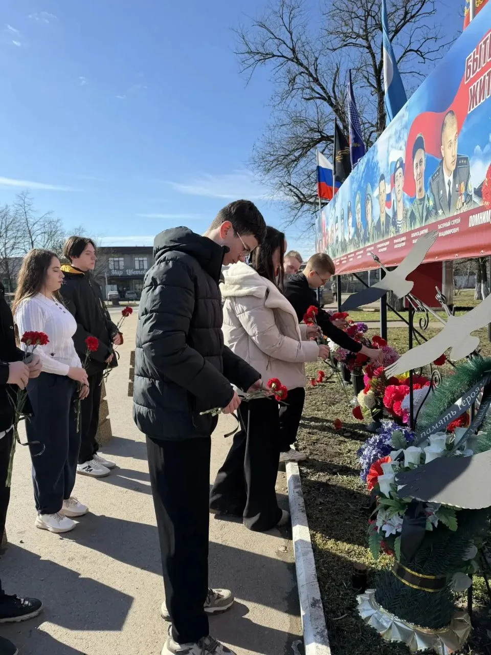Ежегодно 23 февраля в России отмечается День Защитника Отечества. Этот праздник символизирует честь 