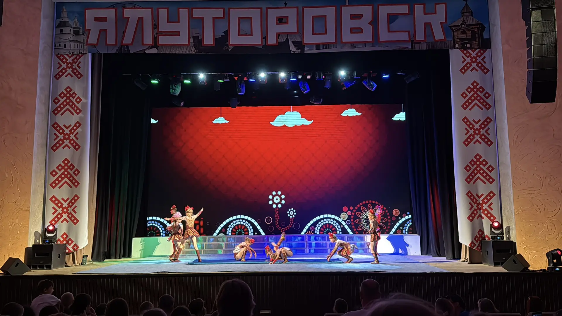 19.06🎈

Наш воздушный шар сегодня приземлился в центре творчества!

Тринадцатый день нашего путешес
