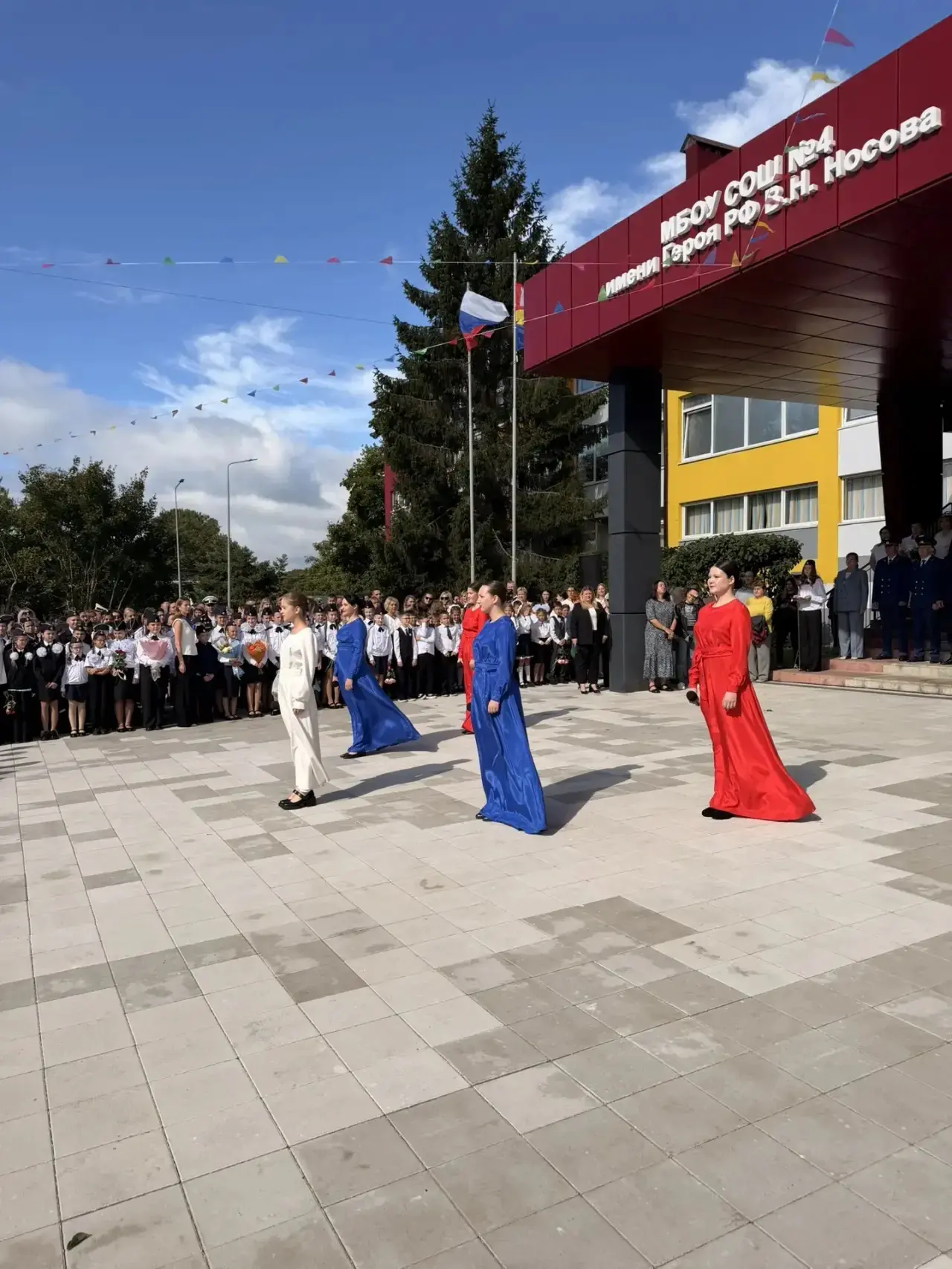 💐С новым учебным годом! Как наша школа встретила 1 сентября