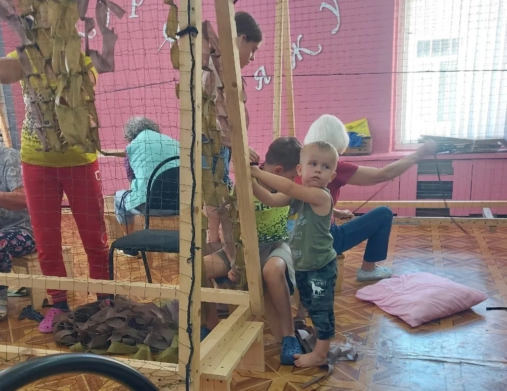 Наш личный рекорд - 88 сетей!!!

Волонтеры благотворительного клуба "Петельки добра" в июне сплели 8