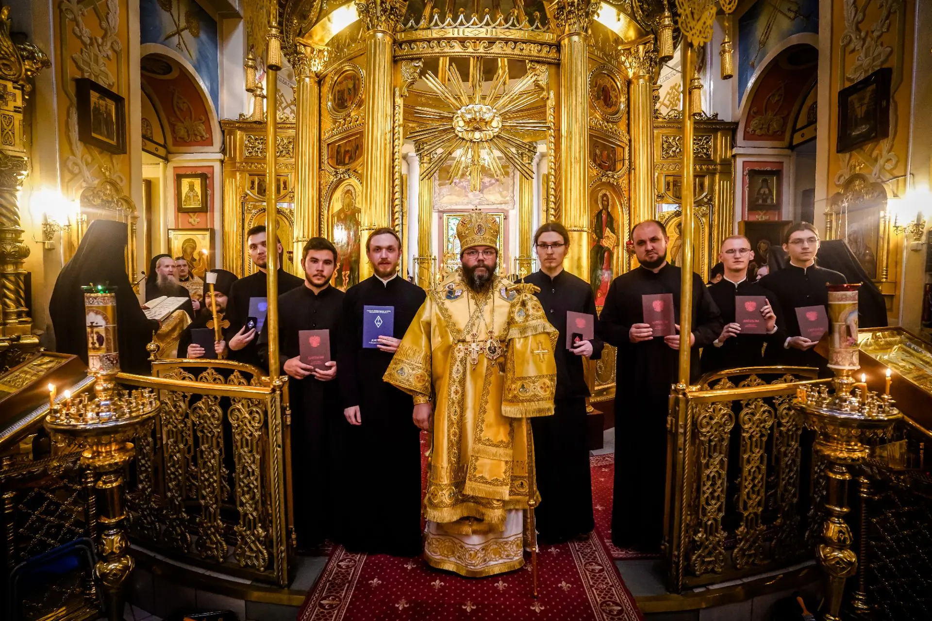 Вручение дипломов выпускникам Псково-Печерской духовной семинарии🕊️🕊️🕊️

Поздравляем ребят с успе