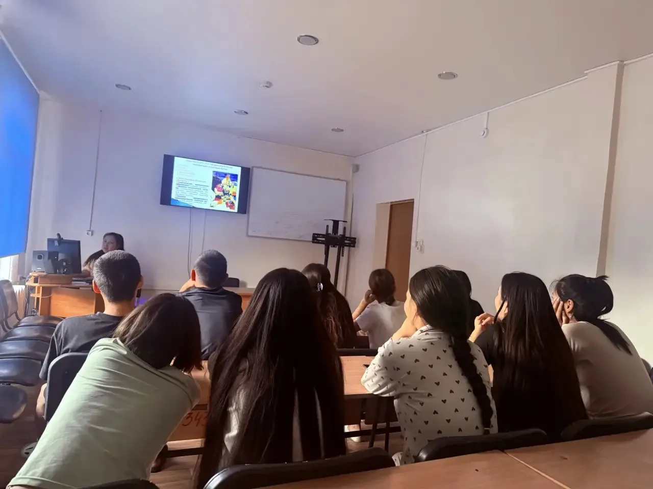 В рамках недели профилактики инфекций, передающихся половым путем врачом дерматовенерологом Семис-оо