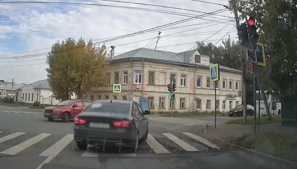 Автополицейские привлекли к ответственности водителя, который грубо нарушил Правила дор...