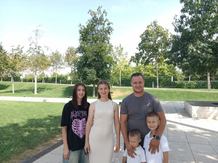 «Абрикосларны урамнан өзеп ашыйбыз, карбызларны бушлай өләшәләр»

Плавянниклар гаиләсе моннан 4 ел э