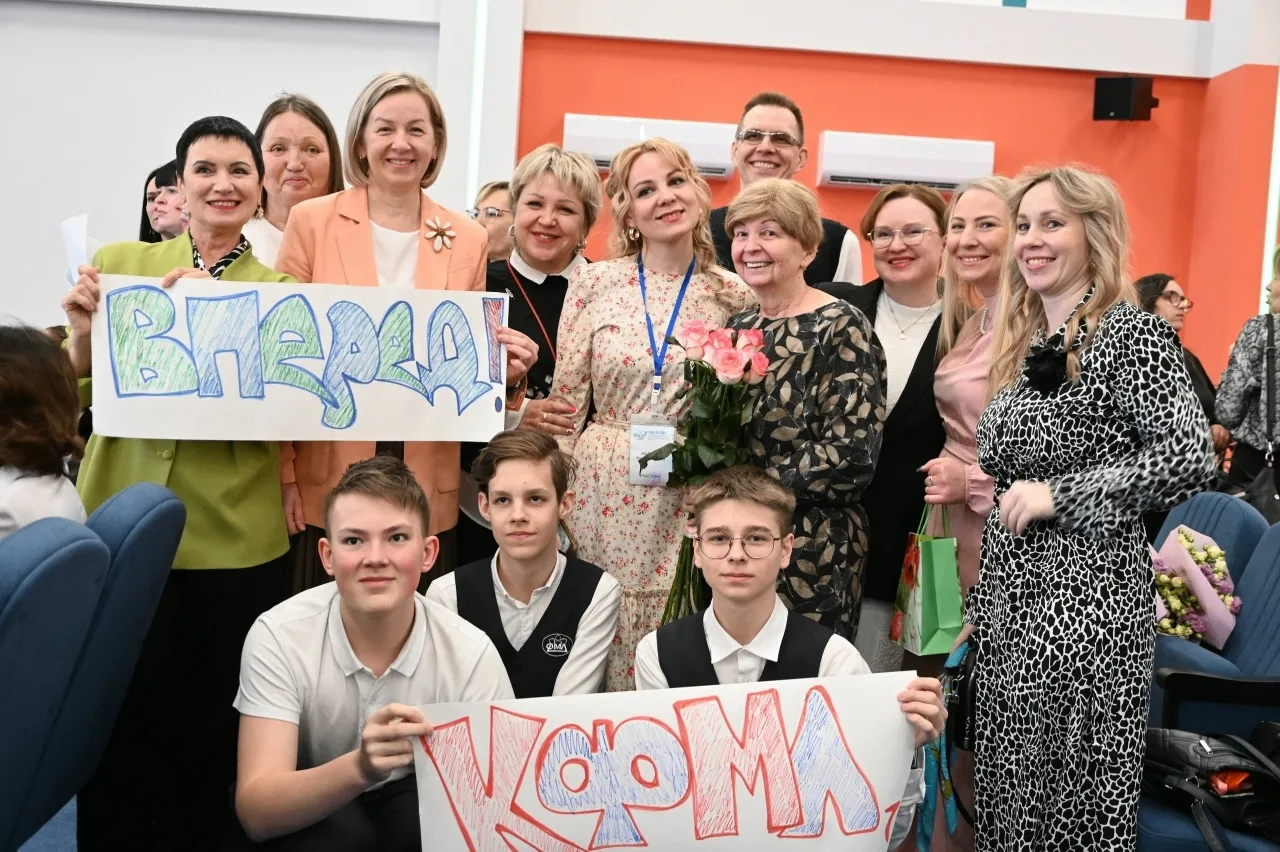Лучшие команды поддержки конкурсантов #УчительГода43 💥   За ярким выступлением на конкурсе стоят не 