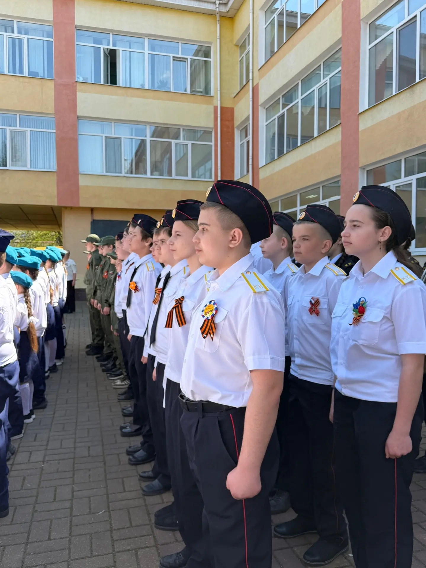 🇷🇺В преддверии праздника Победы под руководством советника директора по воспитанию и взаимодействию 
