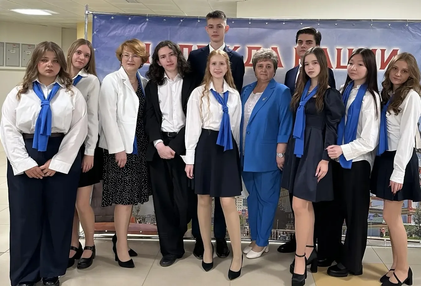 Поздравляем золотых медалистов лицея №1!