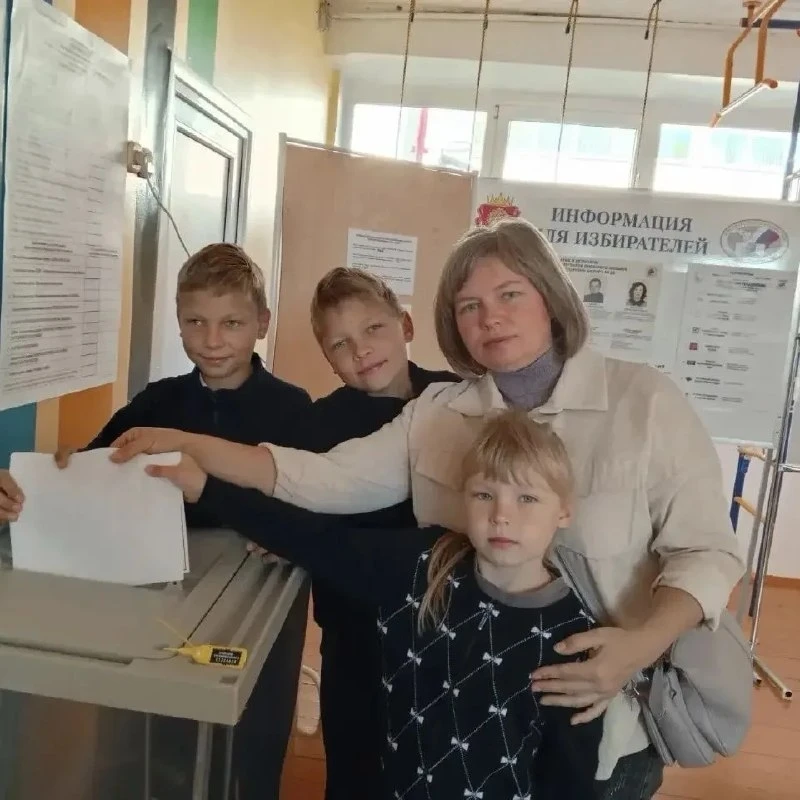 Часто ли вы берете детей с собой, когда идете на избирательные участки? Сегодня в Липец...