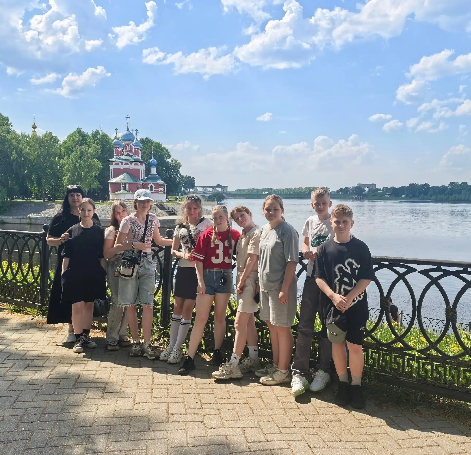 Путешествуем сами! Путешествуйте с нами!!!  🚌 22 мая учащиеся 5Б, 5В, 6А и 6б классов ЦО СОШ № 17им.