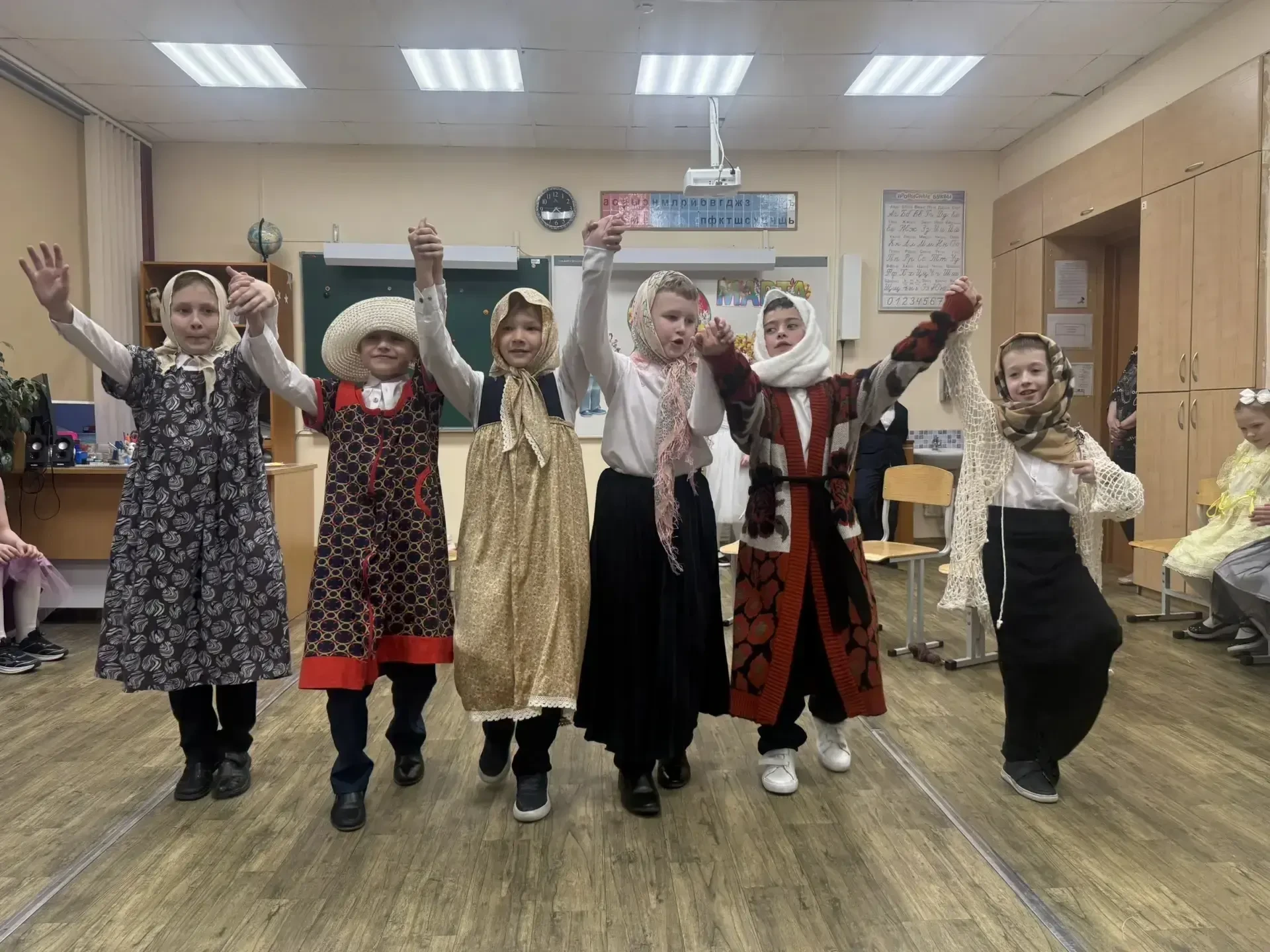 🌸 Весна, любовь и нежность: праздник во 2 «Г» классе! 🌸    19 марта ученики 2 «Г» класса устроили на