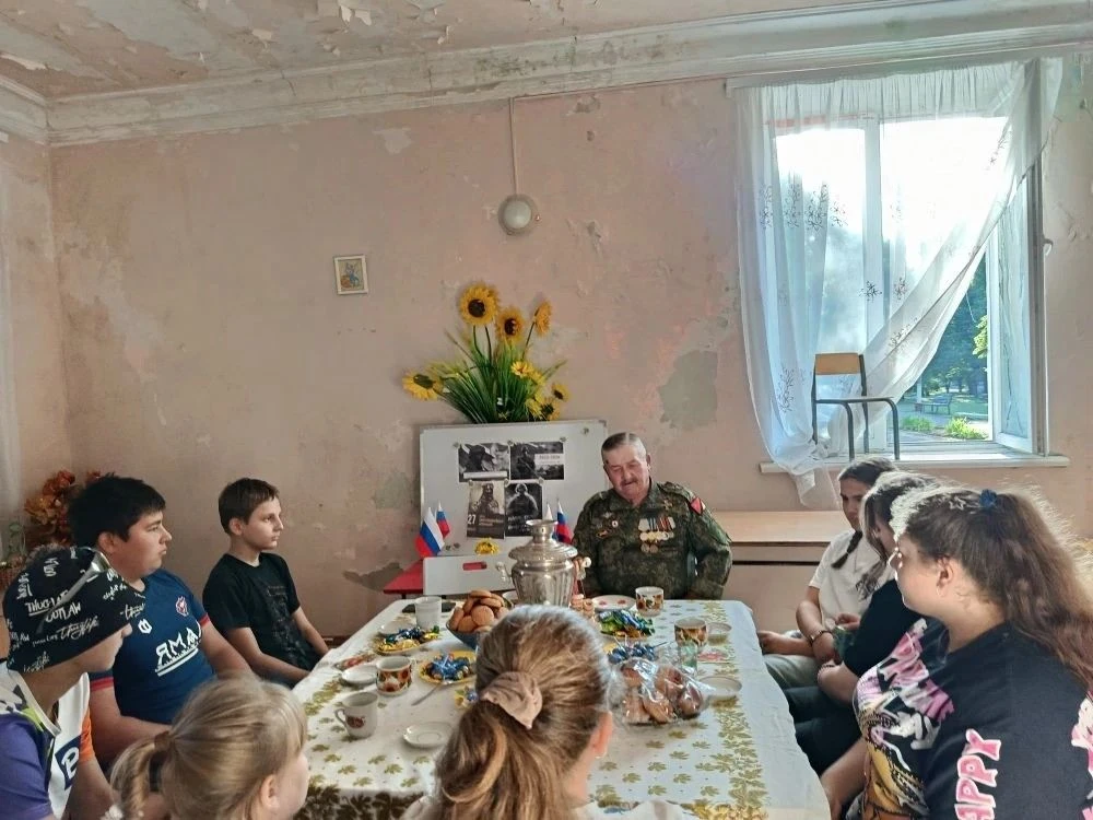 Сегодня в стенах нашего Валерьяновского центра творческих инициатив произошло событие, которое сложн