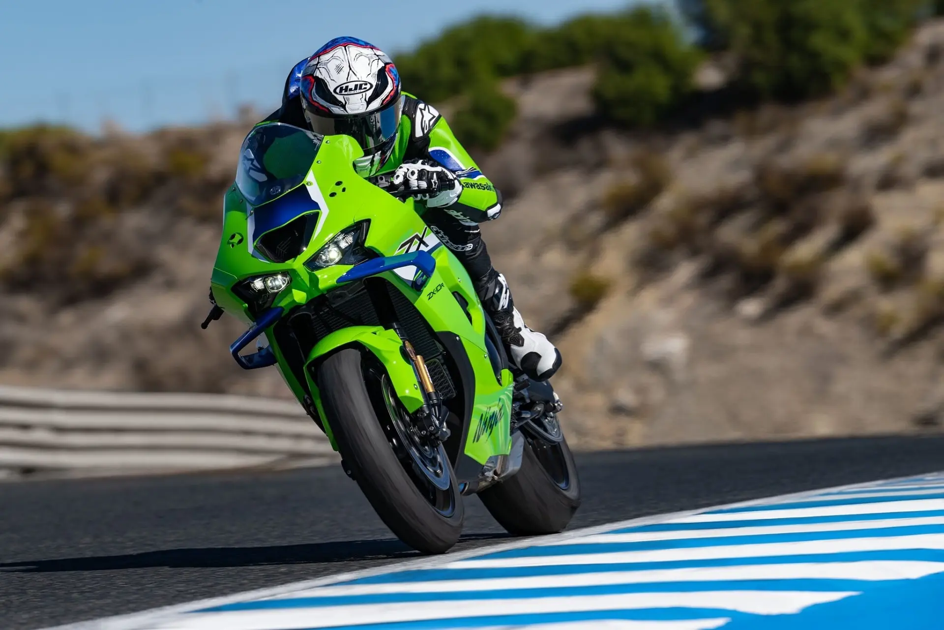 Kawasaki Ninja ZX-10R 2027: новые цвета для суперспортбайка 🚀🚀🚀