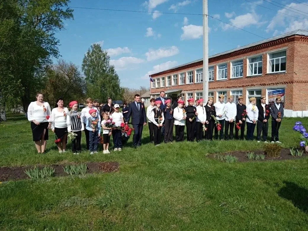 В День Победы 9 мая в с. Большая Чечуйка в знак памяти, уважения и благодарности  воина...