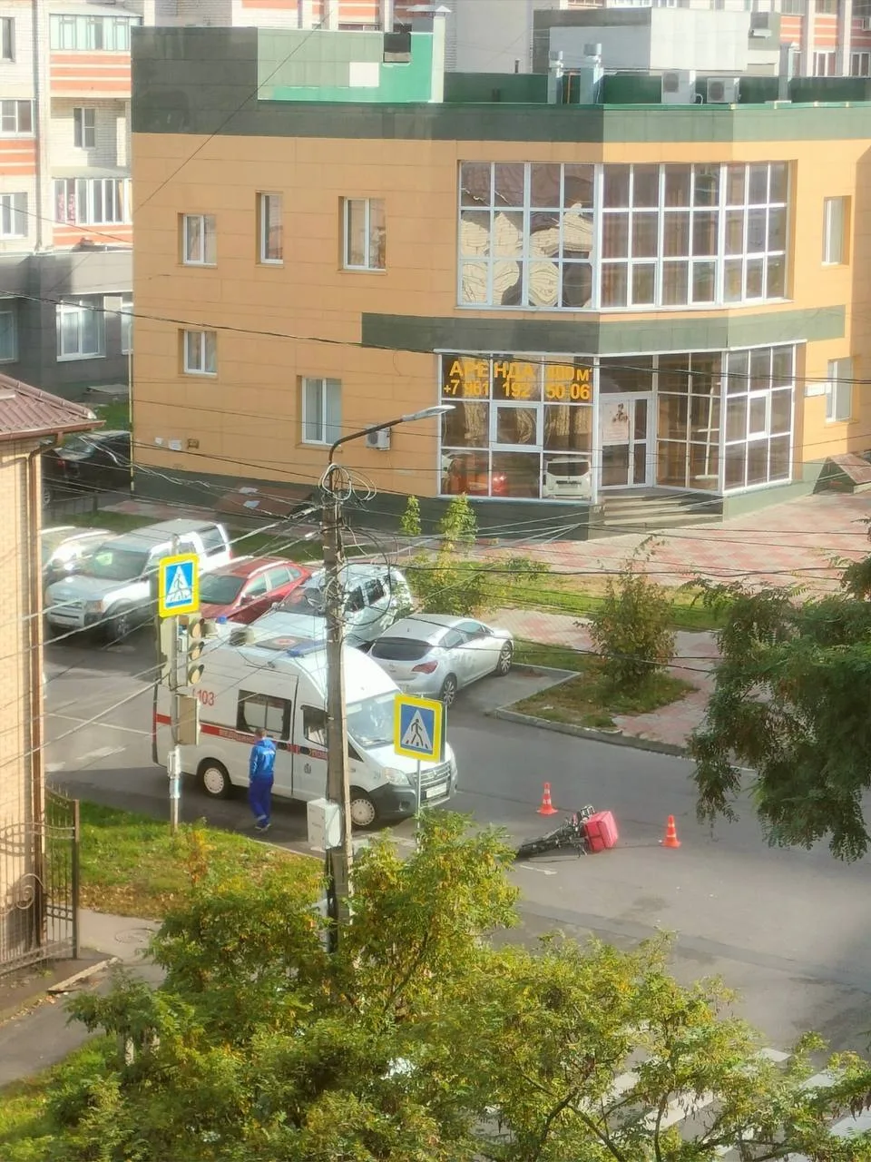 На Димитрова/Ватутина на пешеходном переходе сбили самокатичка