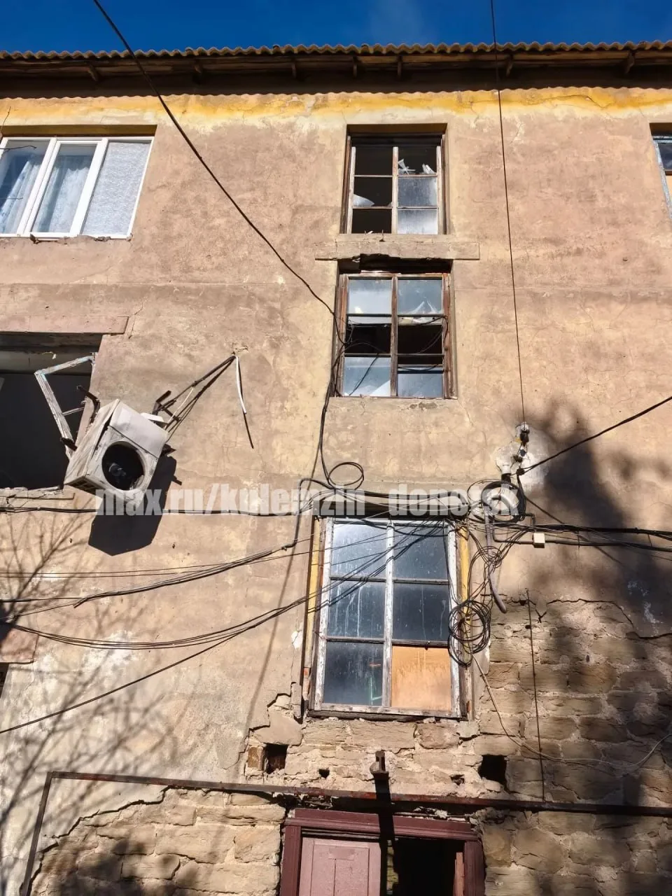 ❗️В результате атаки БПЛА ВСУ на многоквартирный дом в Куйбышевском районе Донецка пост...