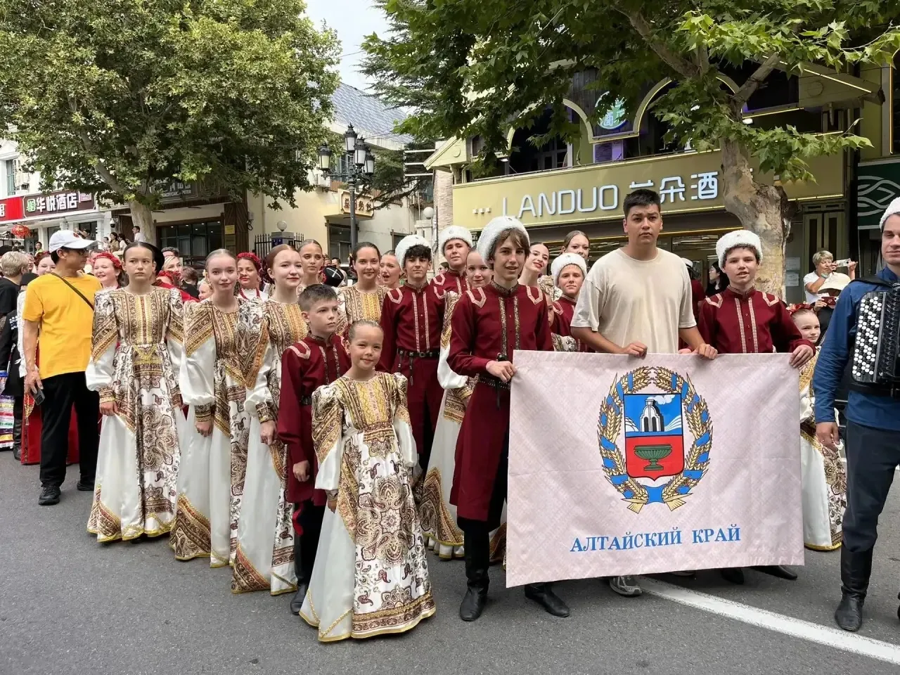🏆 Алтайские артисты взяли «золото» на международном фестивале в Китае