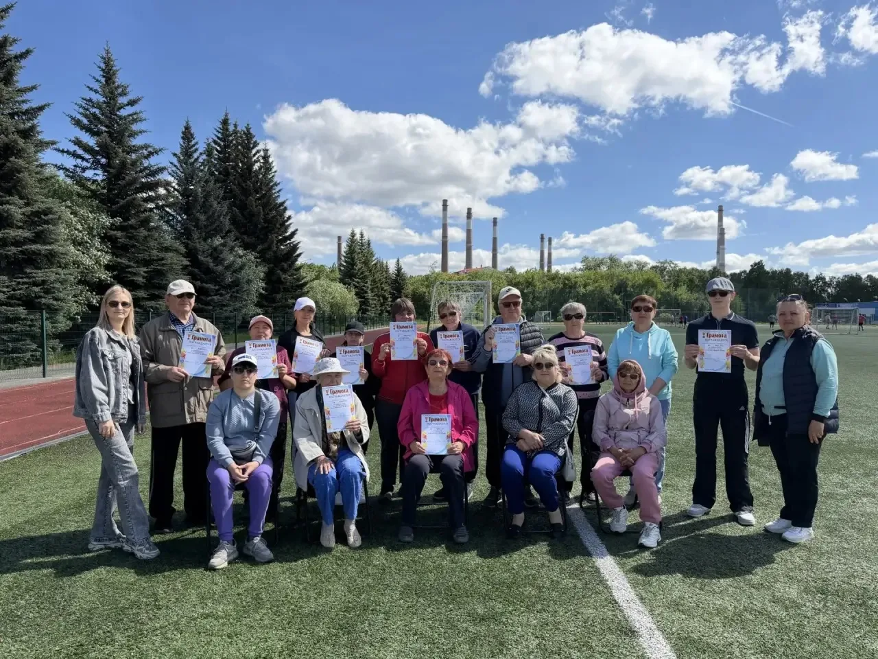 🏆На городском стадионе Чебаркуля прошли соревнования по легкой атлетике среди инвалидо...