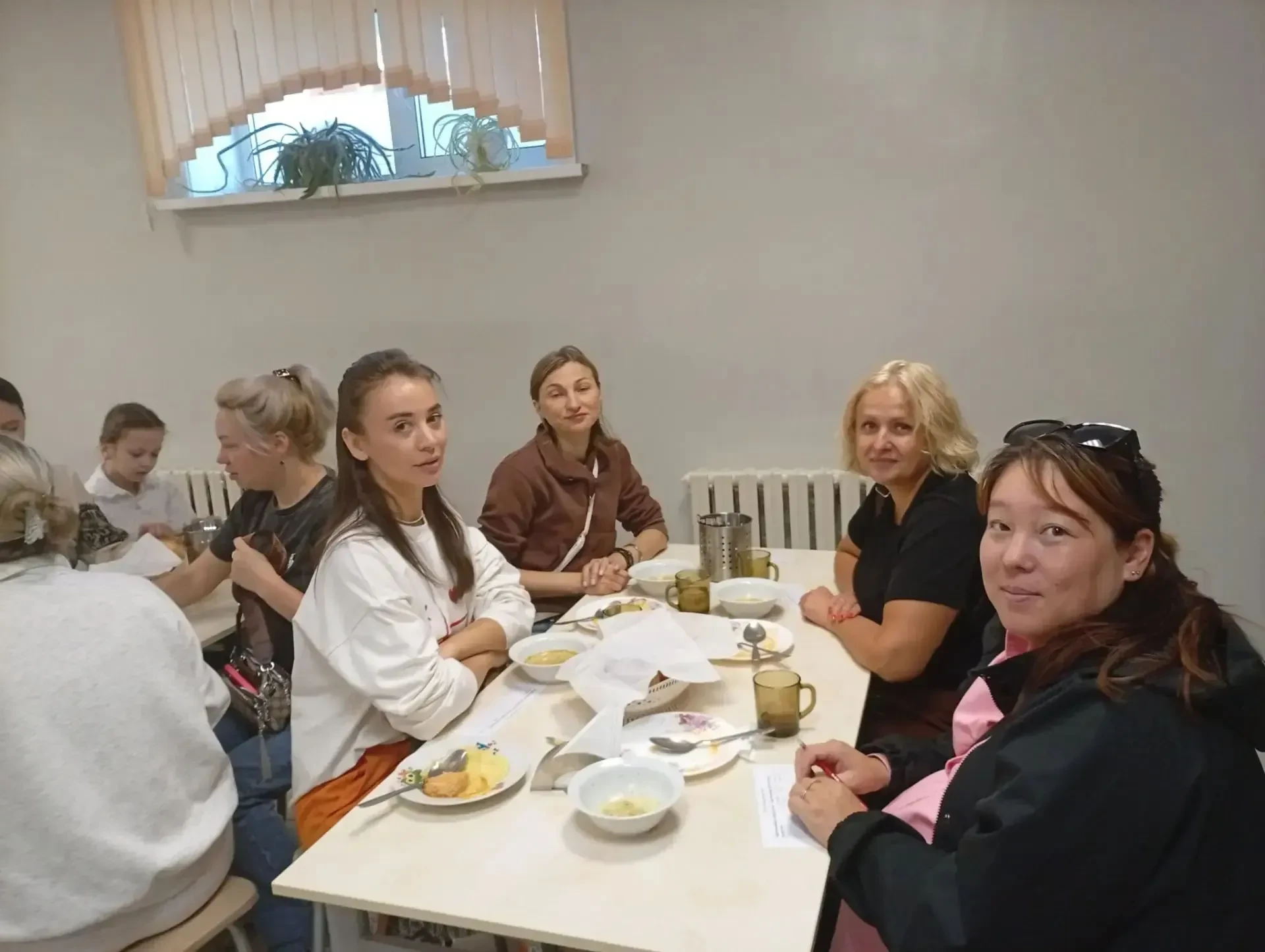 8 октября  активные мамы, председатель Совета родителей Зайцева С.В.  откликнулись на п...