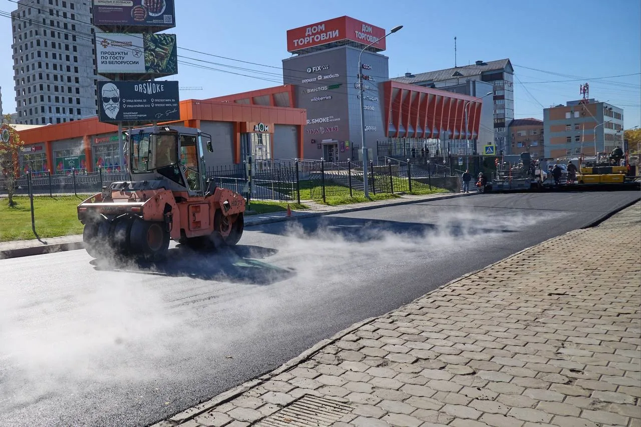 132 тысячи квадратных метров нового асфальта – столько наши службы уложили на дорогах с...