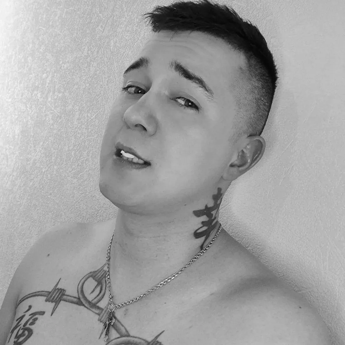 👦 AIihan, 25