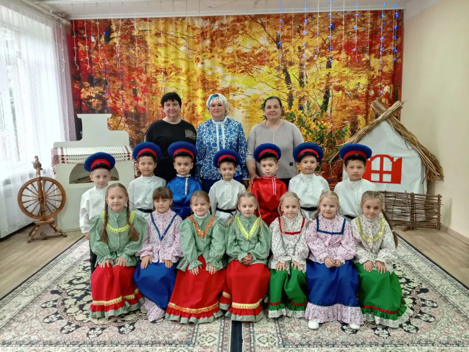 14 октября - великий православный праздник - Покров Пресвятой Богородицы.