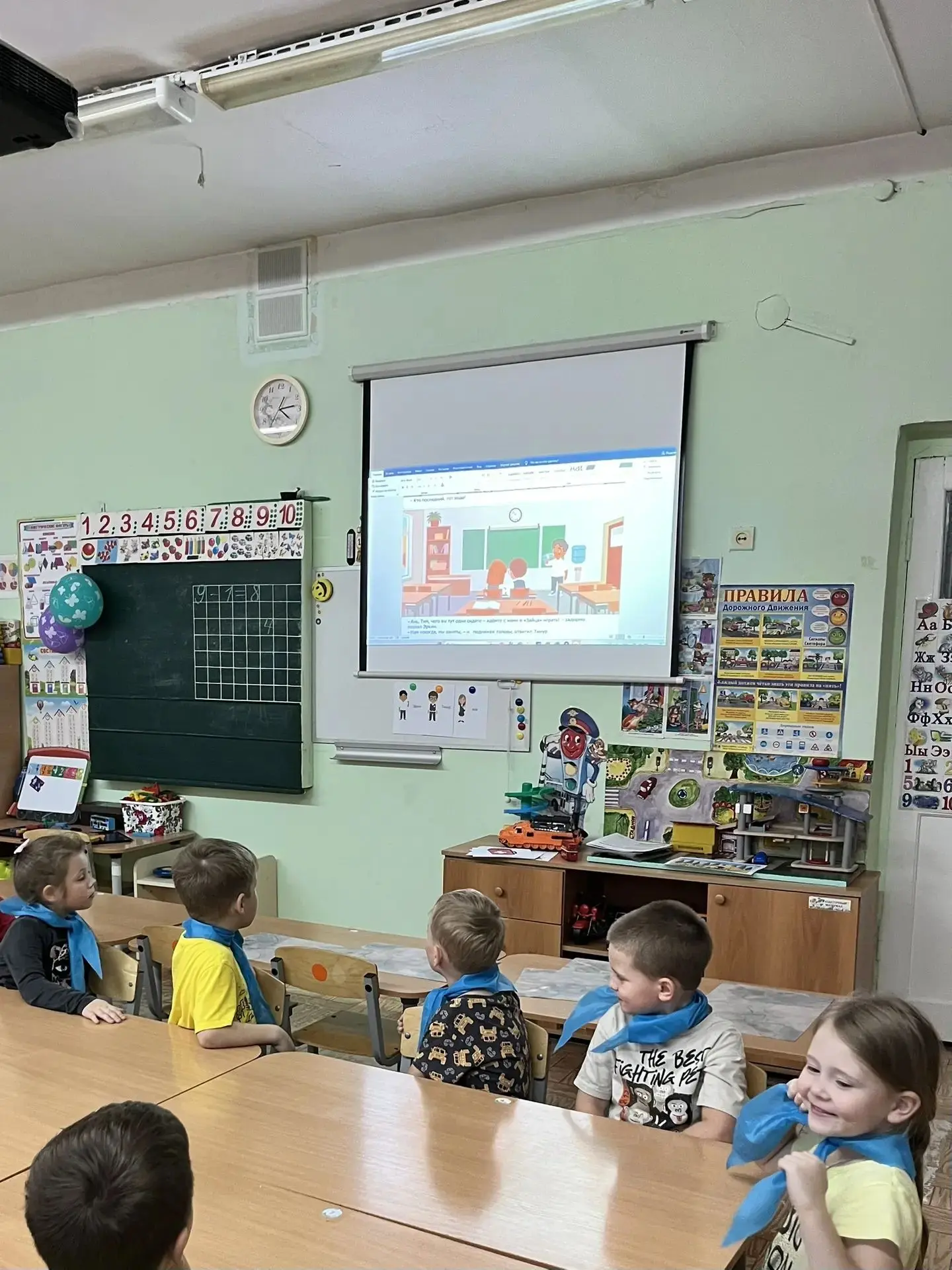 В рамках реализации проекта «Орлята - дошколята», в подготовительной группе прошло тема...