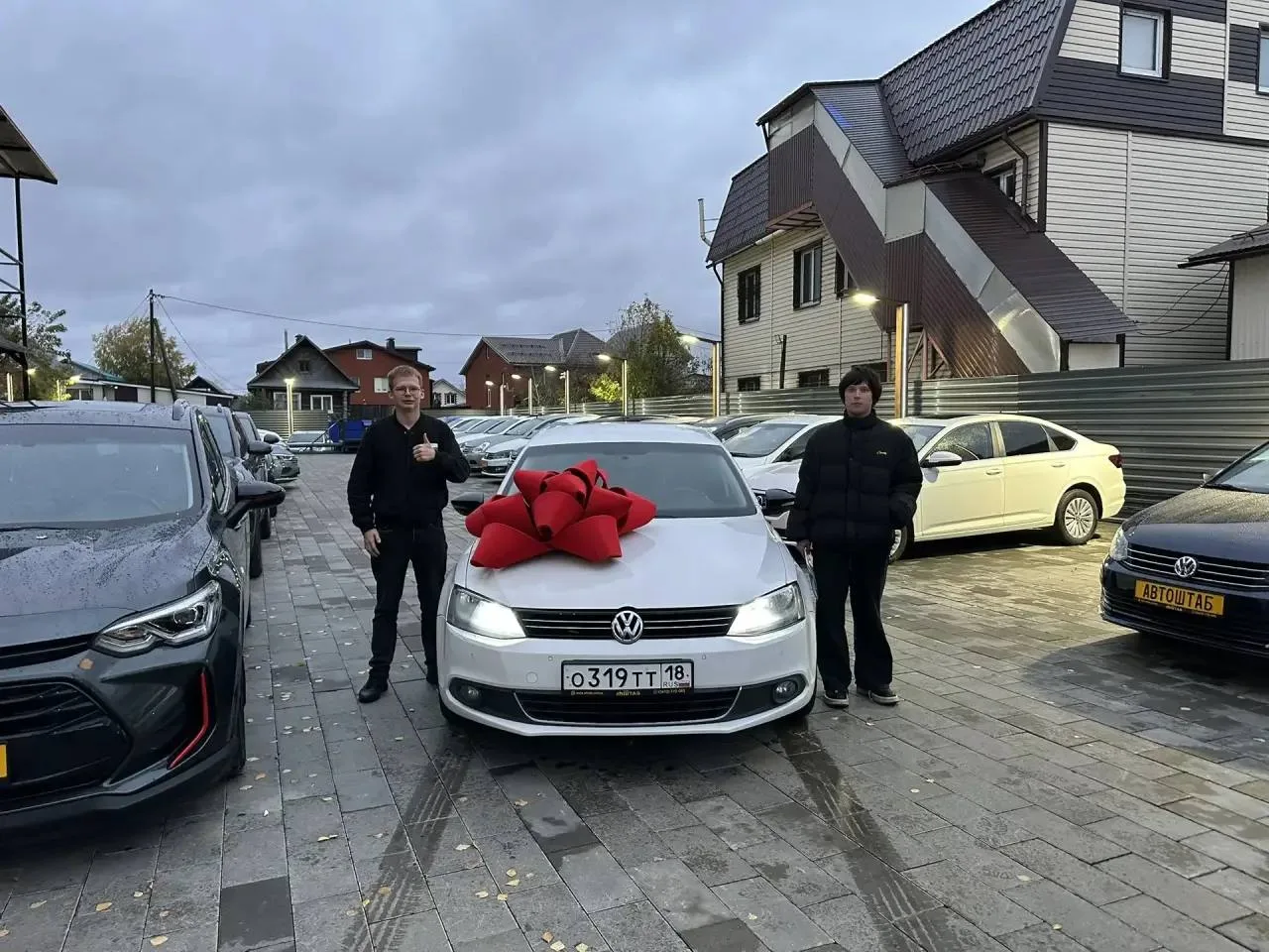 🎉 Поздравляем с покупкой автомобиля в АвтоШТАБ!