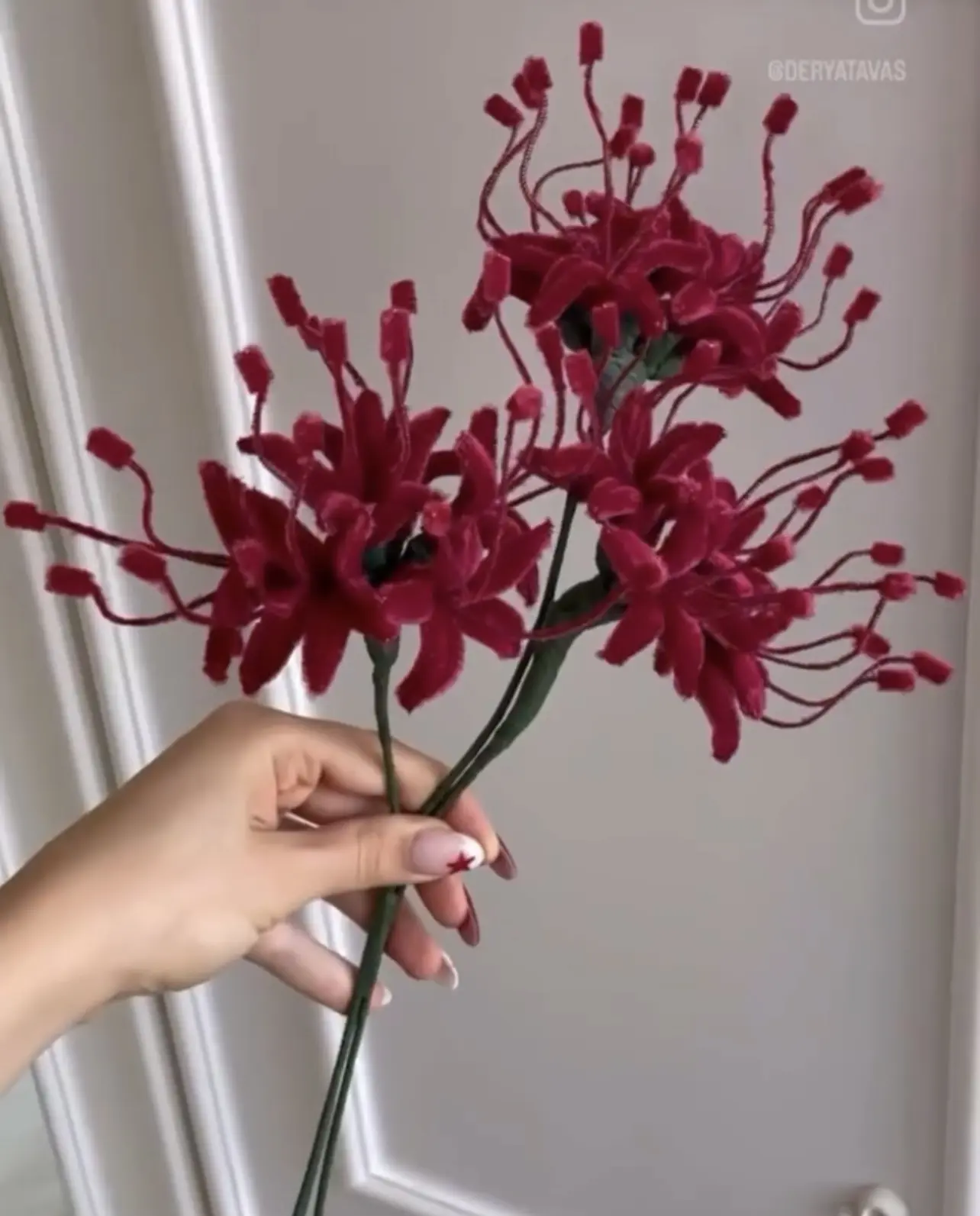 Очень красивый цветок из синельной проволоки🌹