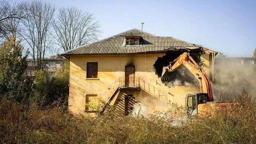 В Курске начали сносить аварийные дома