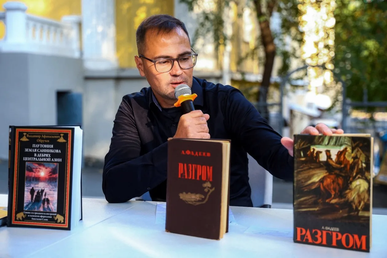 Василий Авченко рассказал о трех знаковых книгах Дальнего Востока на фестивале "ЛиТР"