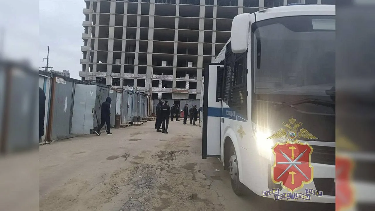Проверки прошли на стройках и в общепите