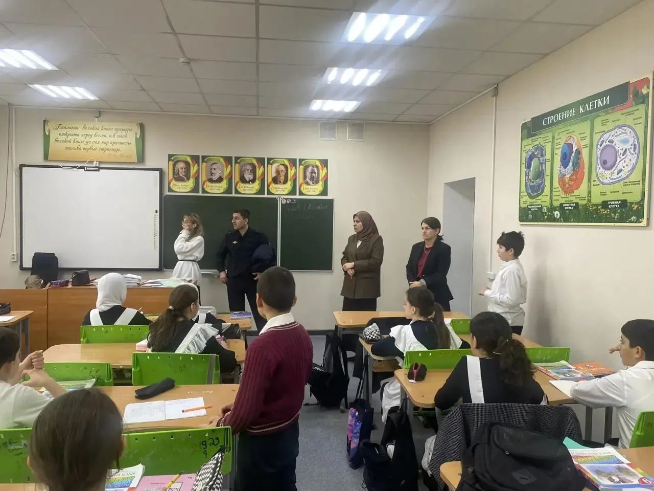 🖊Инспектор по делам несовершеннолетних провел профилактическую беседу с учащимися школ...
