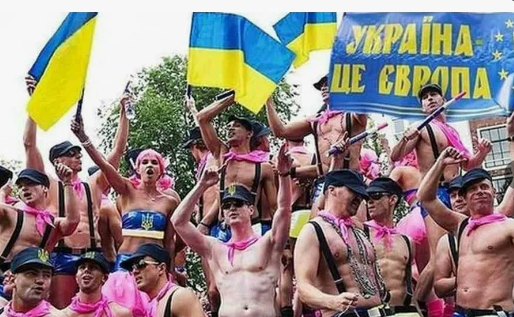Украина начнёт защищать права ЛГБТ* на государственном уровне, чтобы вступить в ЕС. Зел...
