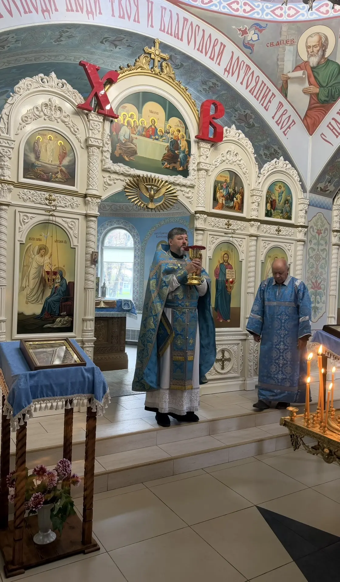 Божественная литургия в праздник Покрова Пресвятой Богородицы